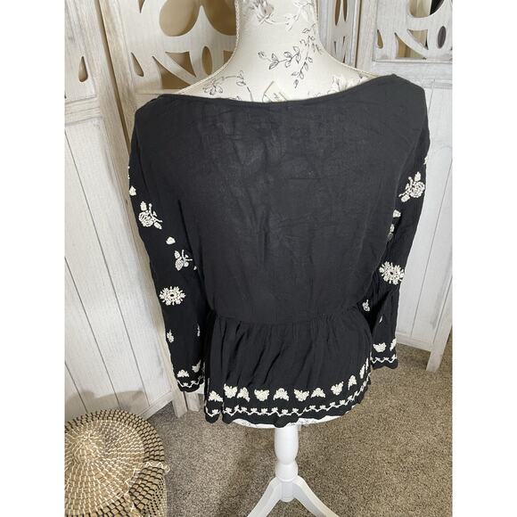 Meadow Rue Anthropologie Peasant Top Embroidered Black White Boho Sz Medium - Picture 3 of 7